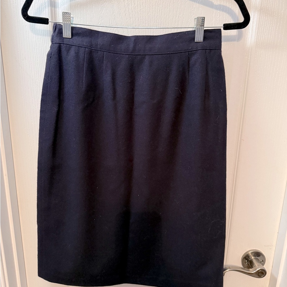 Sag Harbor Navy Wool Skirt Size 10 Petite.